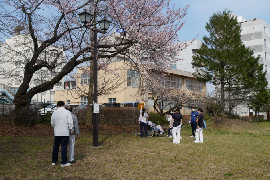 中通リハビリテーション病院 春の野外訓練 社会医療法人 明和会